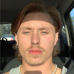 Meet your Posher, Cory